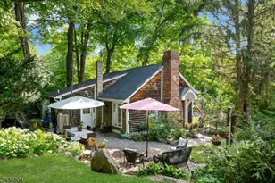 23 Combs Hollow Rd, Randolph Township, NJ 07869 - Photo 3