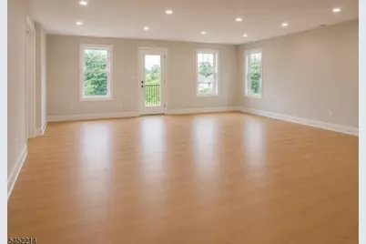 6 Scharg Ct, Clifton, NJ 07013 - Photo 7