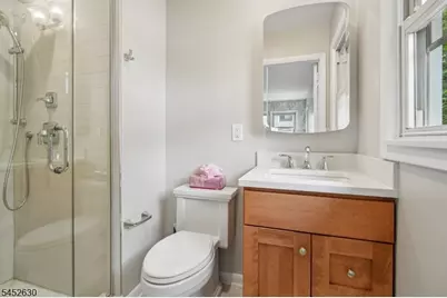 656 Winchester Ave, Union Township, NJ 07083 - Photo 11