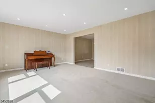 656 Winchester Ave, Union Township, NJ 07083 - Photo 3