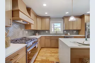 156 W Lincoln Ave, Roselle Park, NJ 07204 - Photo 9