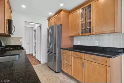 17 Joanna Pl, Woodbridge Township, NJ 07067 - Photo 9