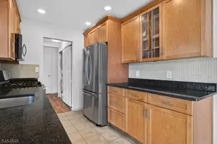 17 Joanna Pl, Woodbridge Township, NJ 07067 - Photo 9