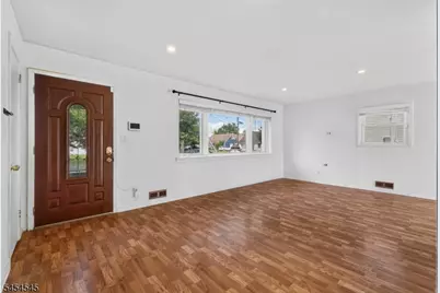 17 Joanna Pl, Woodbridge Township, NJ 07067 - Photo 3