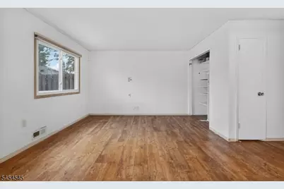 17 Joanna Pl, Woodbridge Township, NJ 07067 - Photo 11