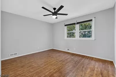 17 Joanna Pl, Woodbridge Township, NJ 07067 - Photo 17