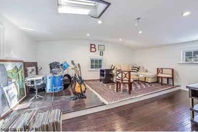 13 Cottage Pl, Nutley, NJ 07110 - Photo 7