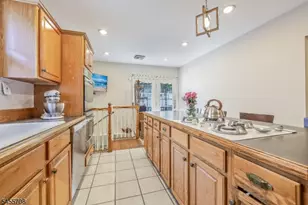 13 Cottage Pl, Nutley, NJ 07110 - Photo 15