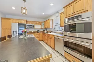 13 Cottage Pl, Nutley, NJ 07110 - Photo 17