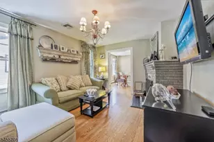 13 Cottage Pl, Nutley, NJ 07110 - Photo 5