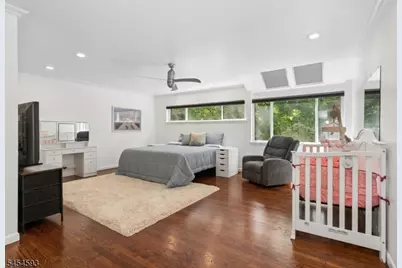 300 Pond Ct, Washington Township, NJ 07676 - Photo 21