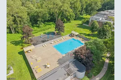 300 Pond Ct, Washington Township, NJ 07676 - Photo 35