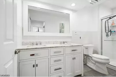 300 Pond Ct, Washington Township, NJ 07676 - Photo 25