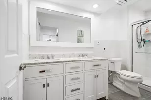 300 Pond Ct, Washington Township, NJ 07676 - Photo 25