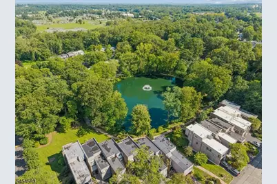 300 Pond Ct, Washington Township, NJ 07676 - Photo 33