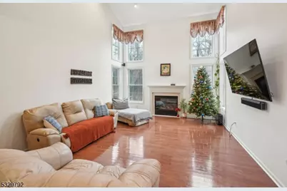 15 Shadow Hill Way, Washington Township, NJ 07840 - Photo 5