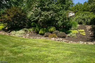 17 Colonel Evans Dr, Morris Township, NJ 07960 - Photo 41