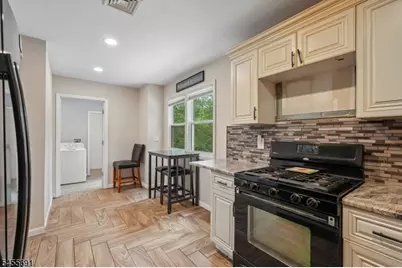 307 Boulevard Dr, Wayne, NJ 07470 - Photo 11
