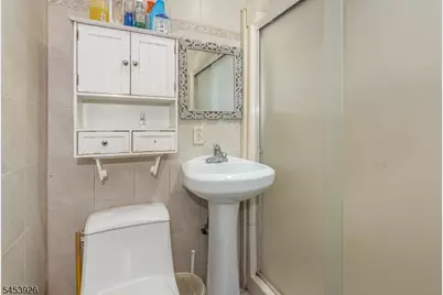 35 Van Winkle Ct, Woodland Park, NJ 07424 - Photo 21