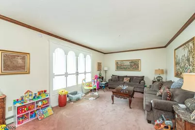 35 Van Winkle Ct, Woodland Park, NJ 07424 - Photo 17
