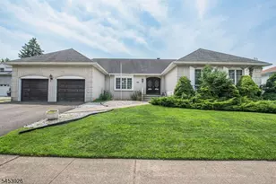 35 Van Winkle Ct, Woodland Park, NJ 07424 - Photo 1