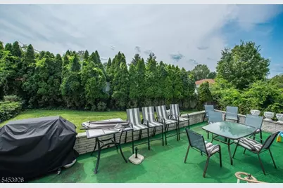 35 Van Winkle Ct, Woodland Park, NJ 07424 - Photo 3