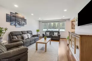 13 Gunther St, Mendham, NJ 07945 - Photo 3
