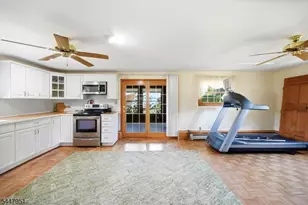 133 Sandra Dr, Parsippany, NJ 07054 - Photo 31