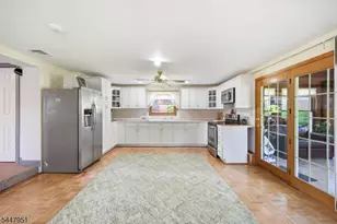 133 Sandra Dr, Parsippany, NJ 07054 - Photo 27