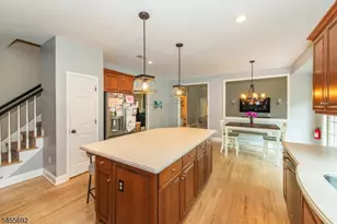 18 Stoneybrook Rd, Washington Township, NJ 07853 - Photo 17