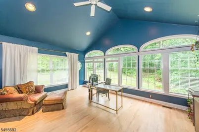 18 Stoneybrook Road, Washington Township, NJ 07853 - Photo 9