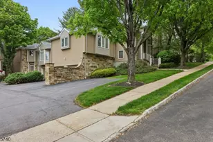 163 Clarken Dr, West Orange Township, NJ 07052 - Photo 3