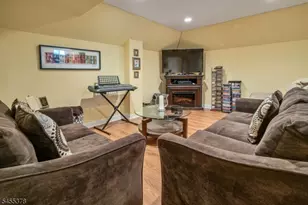 2 Fells Ln, Mount Olive, NJ 07836 - Photo 31