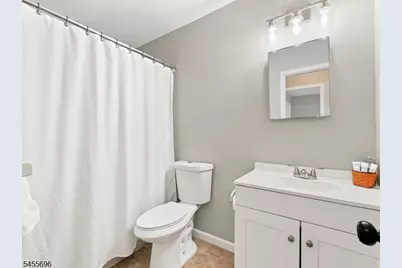 74 Freemont Ct, Franklin Township, NJ 08873 - Photo 15