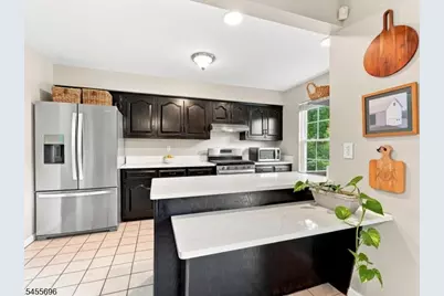 74 Freemont Ct, Franklin Township, NJ 08873 - Photo 3