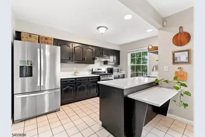 74 Freemont Ct, Franklin Township, NJ 08873 - Photo 5
