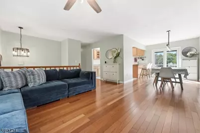 14 Harwich Rd, Lopatcong Township, NJ 08865 - Photo 5