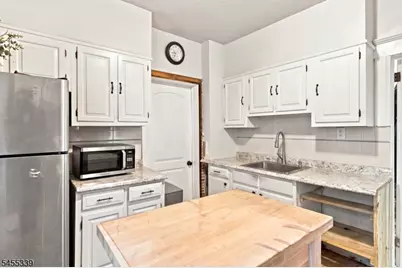 33-35 Grove Ter, Irvington, NJ 07111 - Photo 11