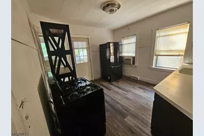 23 Elm St, West Orange Township, NJ 07052 - Photo 5