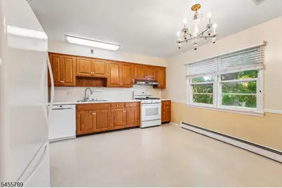 41-57 Rys Ter, Fair Lawn, NJ 07410 - Photo 9