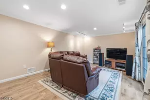 9 Trombley Dr, Livingston, NJ 07039 - Photo 19