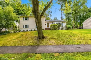 9 Trombley Dr, Livingston, NJ 07039 - Photo 31