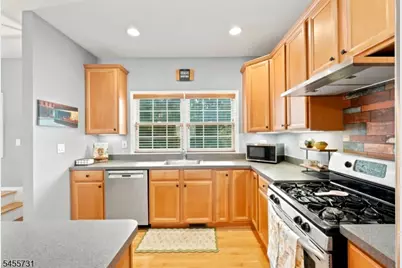 29 Riga Ct, Scotch Plains Township, NJ 07076 - Photo 9