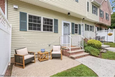 29 Riga Ct, Scotch Plains Township, NJ 07076 - Photo 3