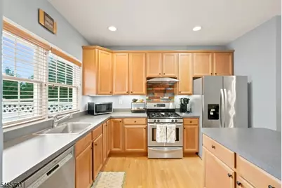 29 Riga Ct, Scotch Plains Township, NJ 07076 - Photo 5