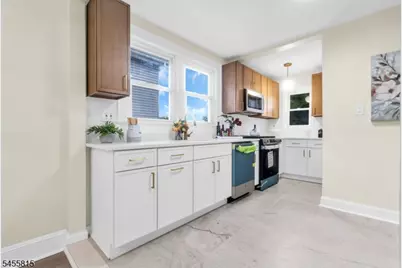 209 S Michigan Ave, Kenilworth, NJ 07033 - Photo 11