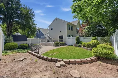 81 Hudson Ave, Ridgefield, NJ 07660 - Photo 35