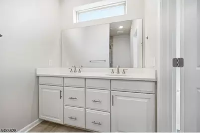 1 Braeburn Ct, Livingston, NJ 07039 - Photo 27