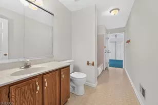 1304 Brian Cir, Greenwich Township, NJ 08886 - Photo 23