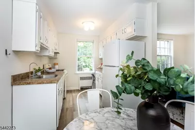 101 Gates Ave #4, Montclair, NJ 07042 - Photo 9